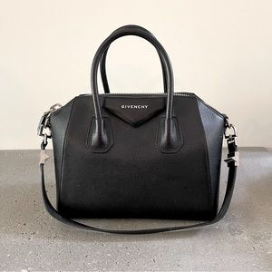 GIVENCHY Antigona Small Bag in Goatskin Black